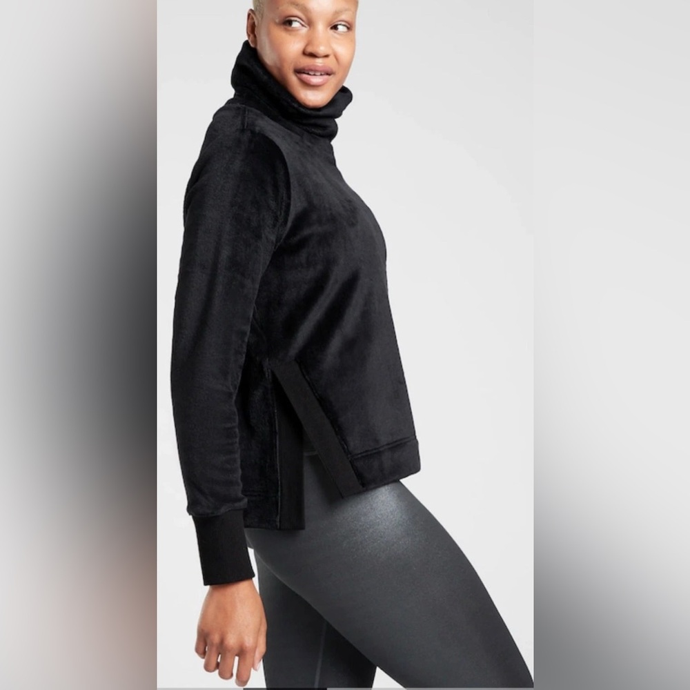 Medium Athleta Black Cozy‎ Karma Pullover Funnel Neck Sweatshirt